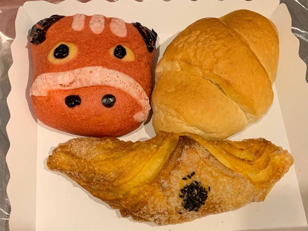 ベーカリー SUN ADATARA