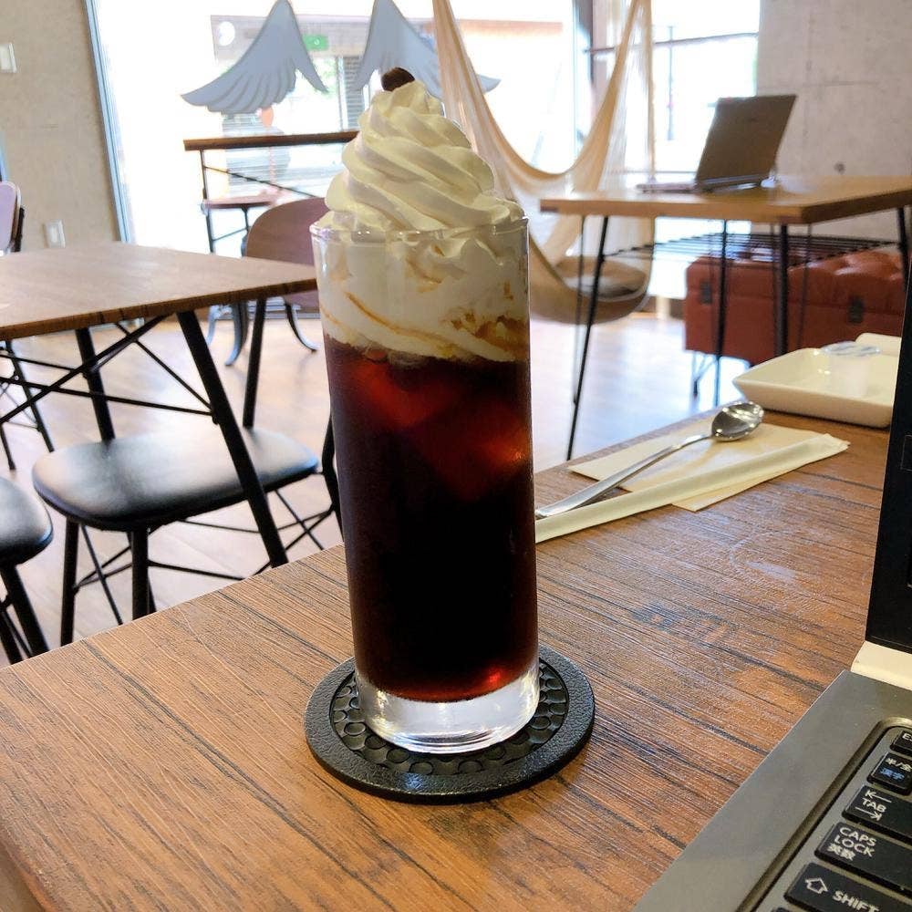 カフェ・ビーコロ