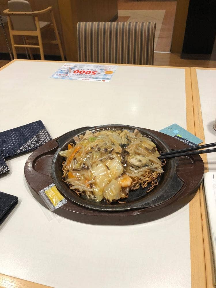 ガスト 仲町台駅前店