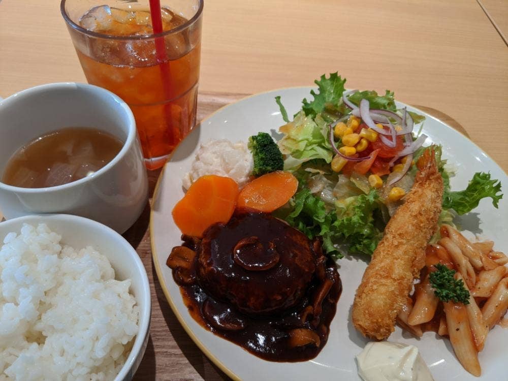 カフェテリア サンデー 赤羽店