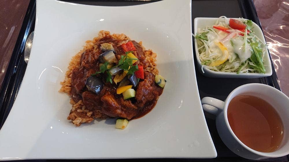 Tres Dining