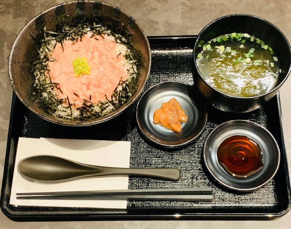 函館朝市 海鮮 ハコビバ