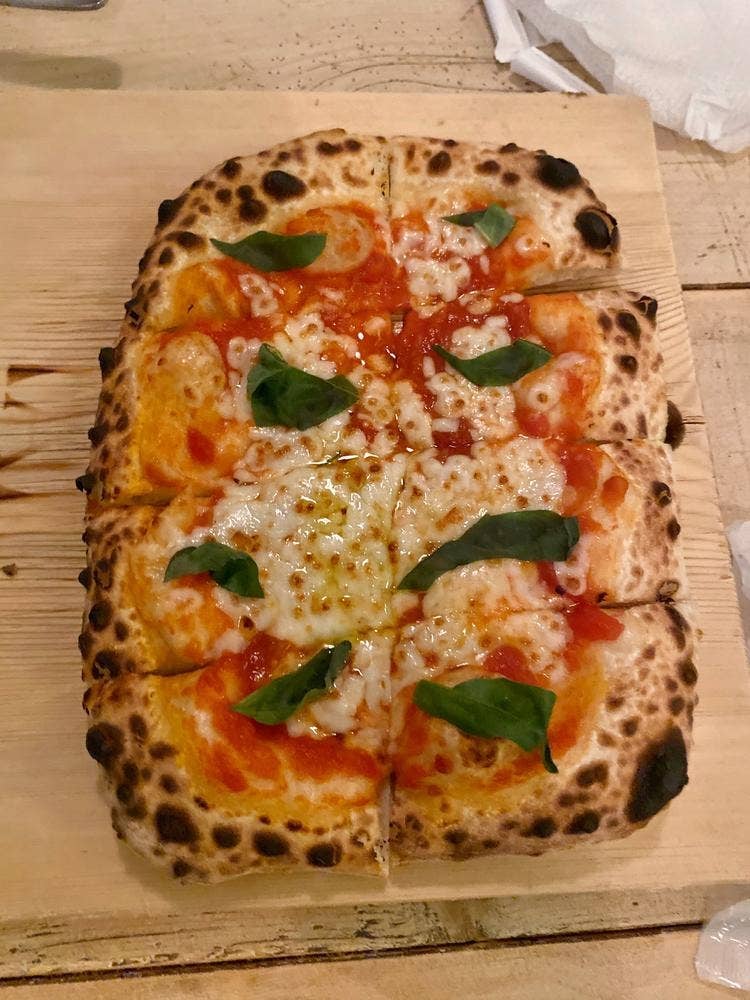 A PIZZA 大阪なんば店