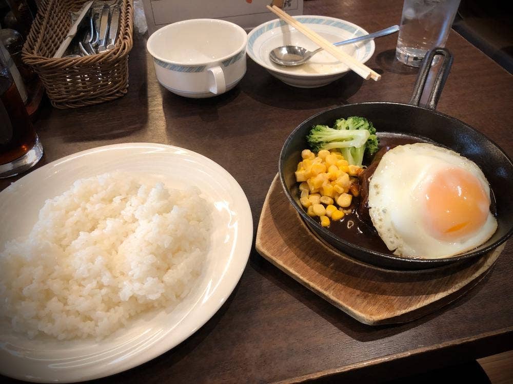 レストラン メープル