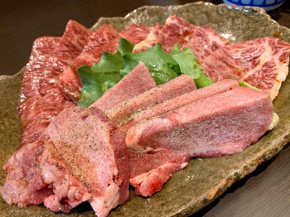 牛肉商 牛旬 三郎 川内店
