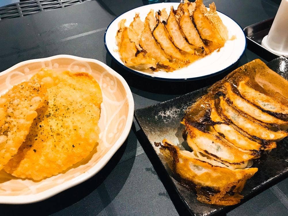 横浜天晴生餃子 本牧店
