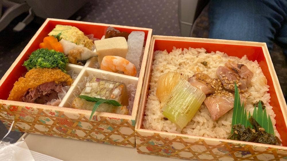 桃中軒 三島駅 新幹線待合室