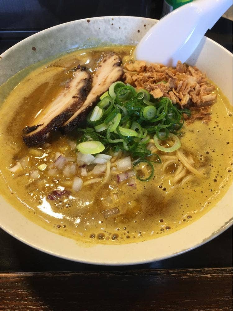 ゲンコツ火山らーめん