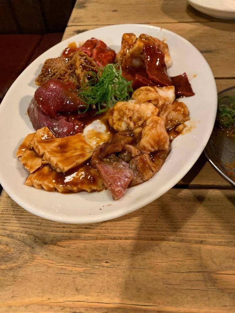 昭和ホルモン 十三店