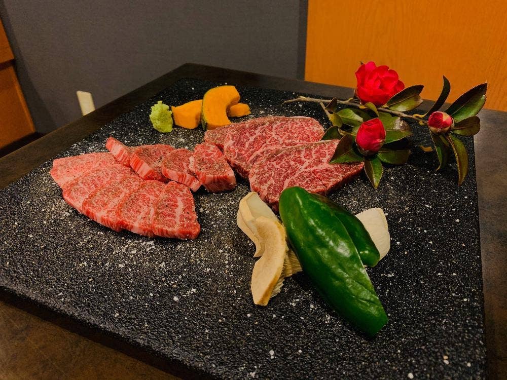 焼肉 箕輪亭