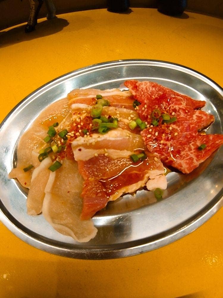 赤身肉とホルモン焼 コニクヤマ