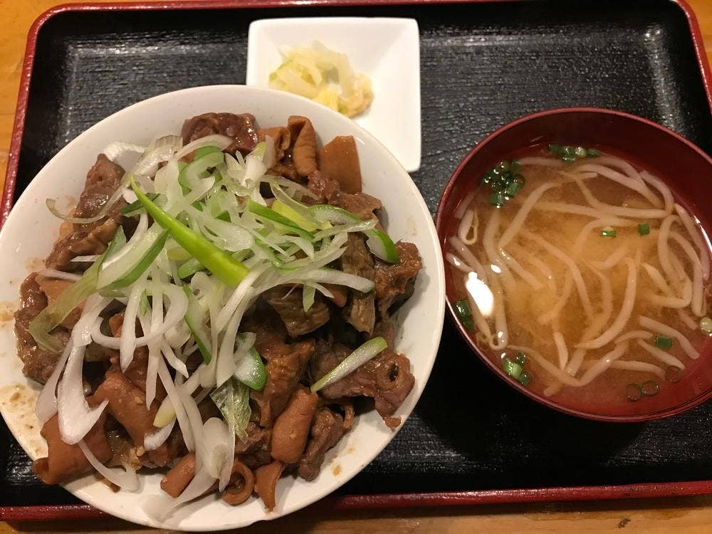 煮込みとめし 一枠