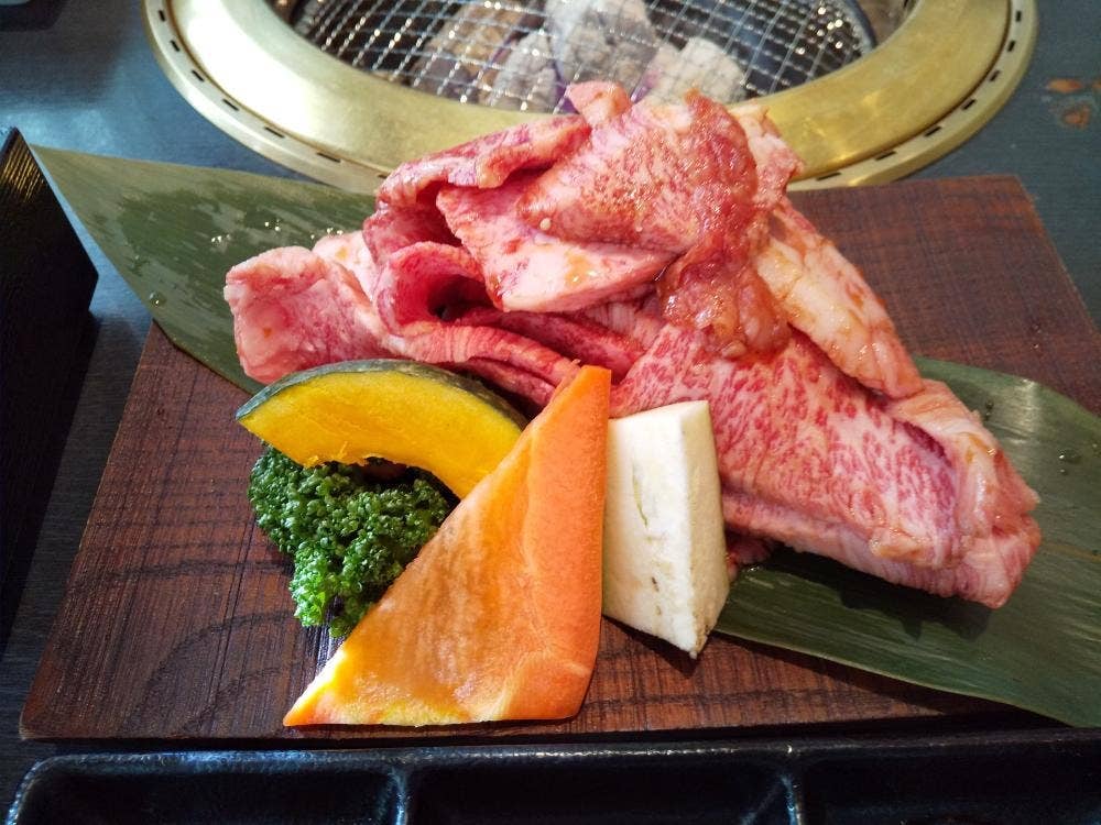 米沢牛炭火焼肉 上杉 郡山店