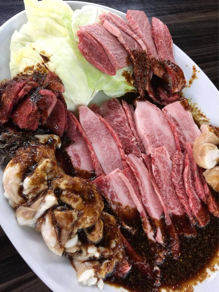 焼肉 真山 直方店