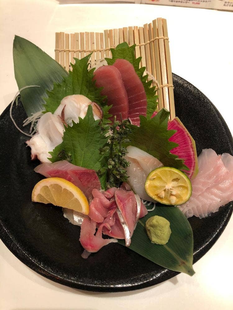 うにと牡蠣と日本酒と 和食バル you-say