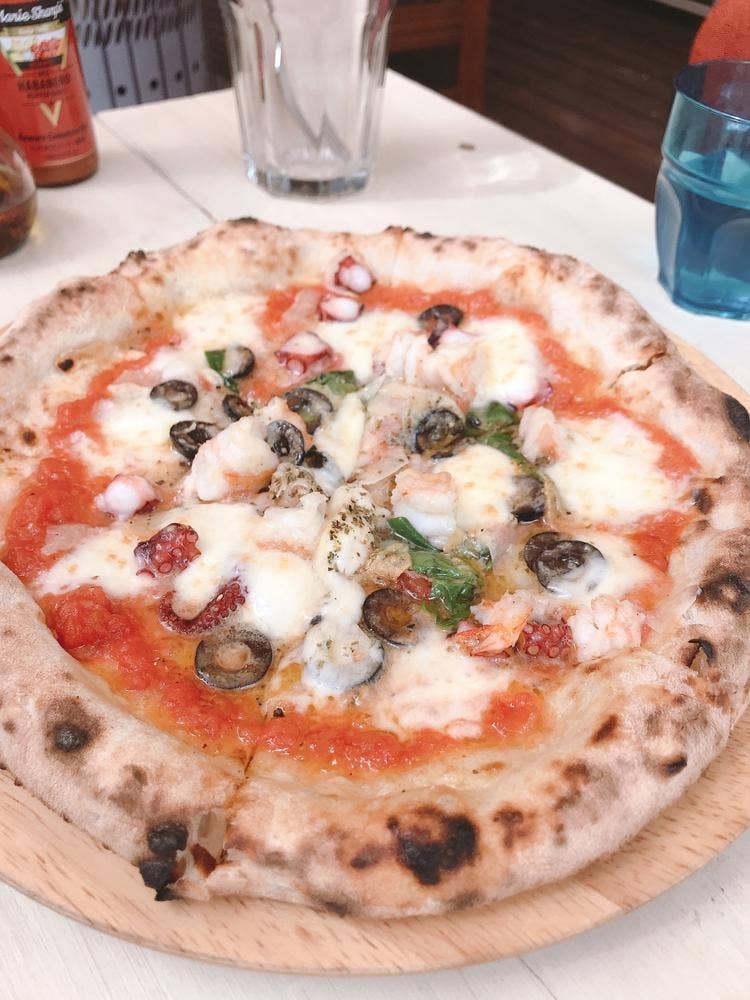 PONCHI'S PIZZA