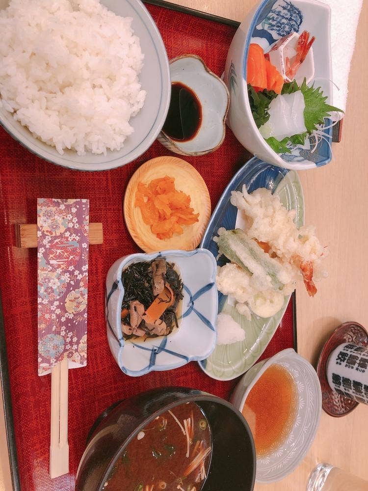 えび三郎ヘップナビオ店