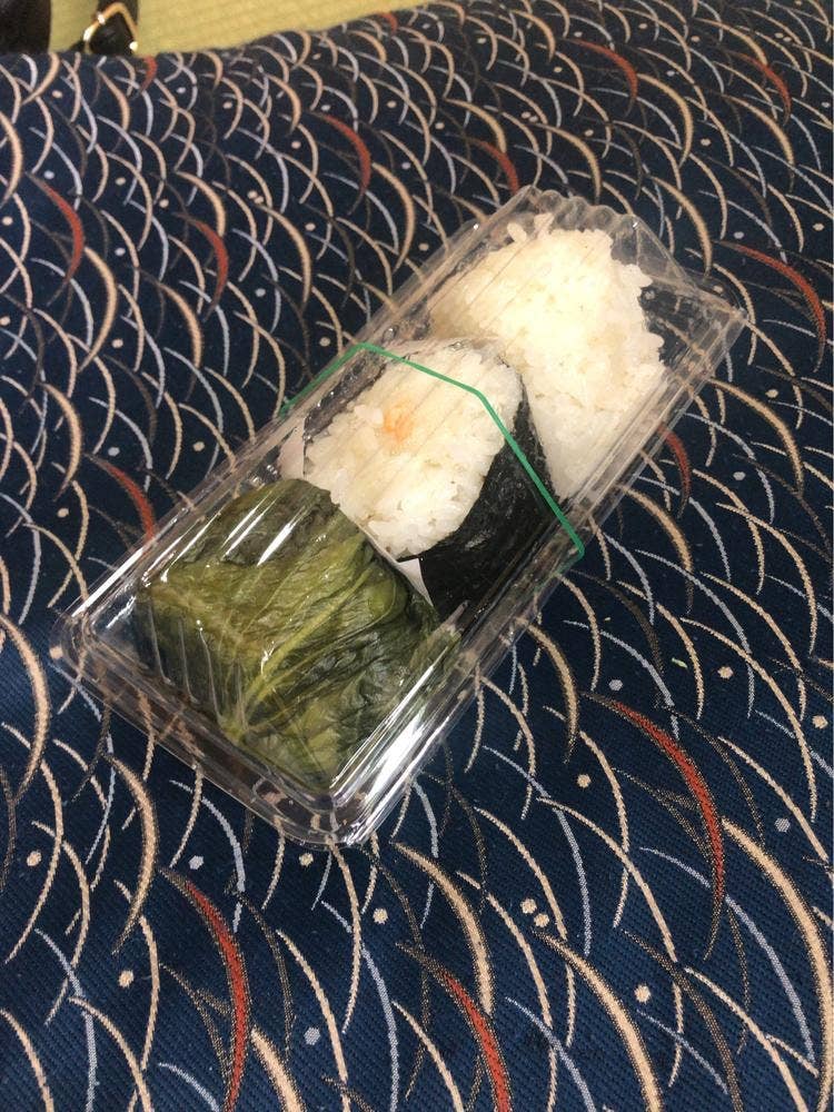 むすびや