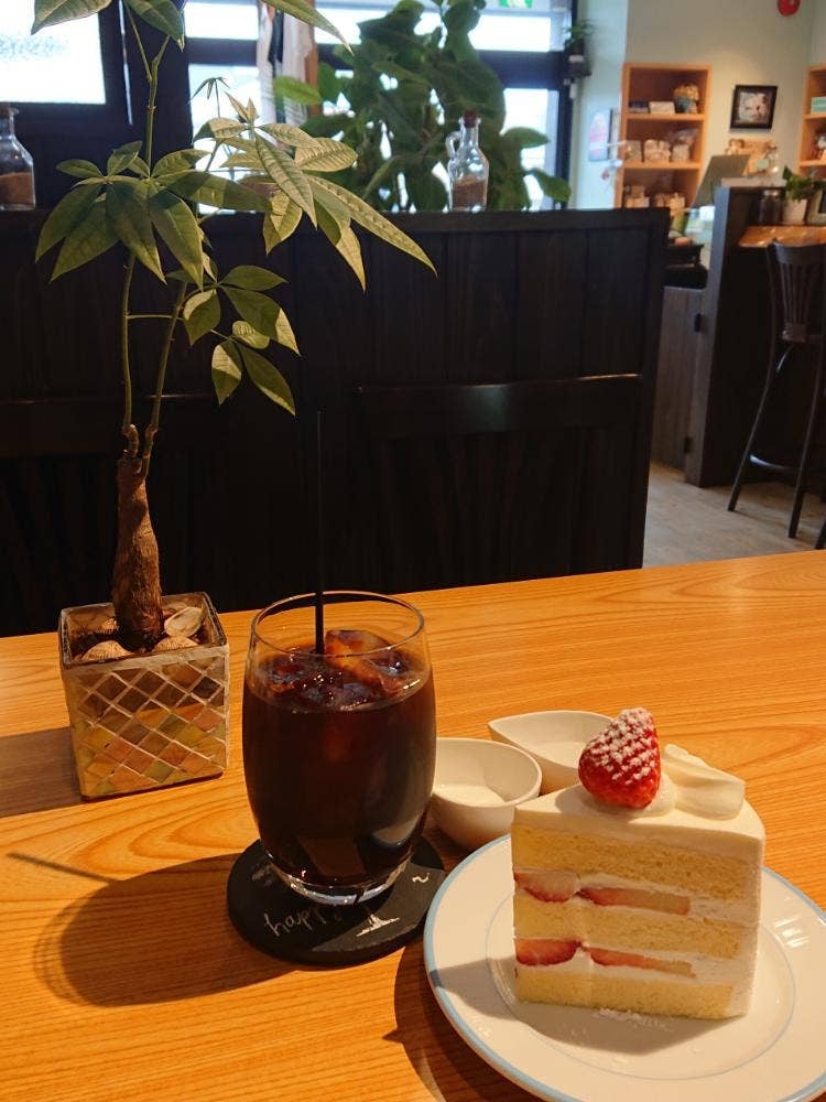 CAKE & CAFE BLISS