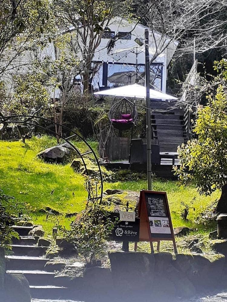 ローズガーデンカフェ &Reve
