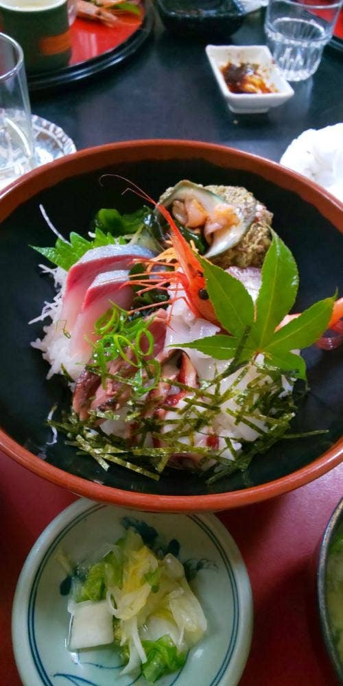 くいもんやさざなみ