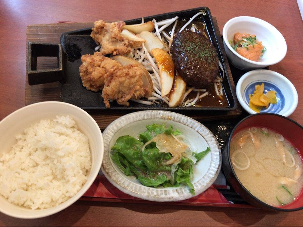 山内農場 徳島駅前店