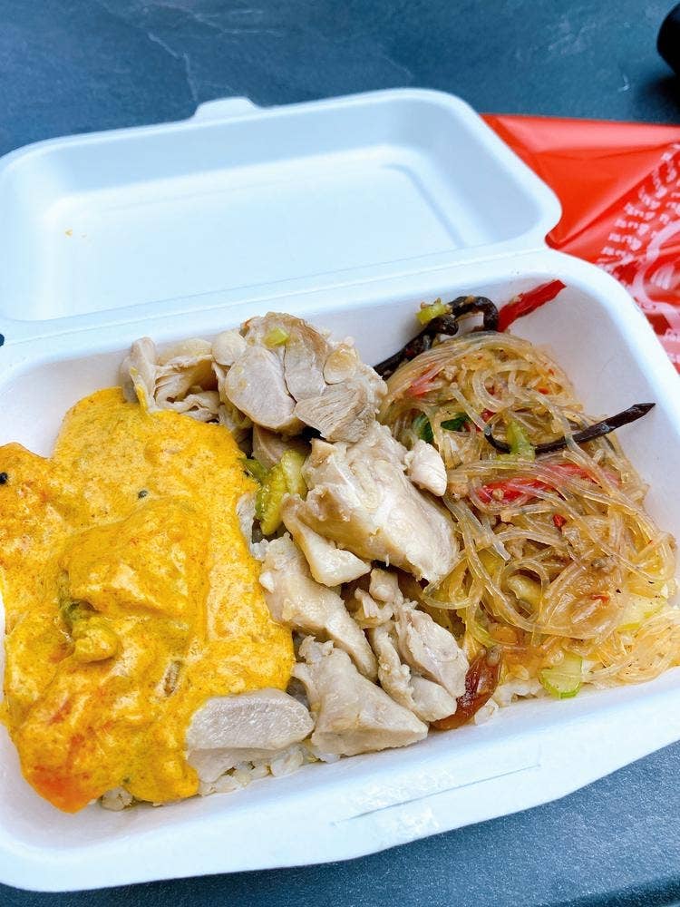 アジアンランチ サンケイ新聞ビル店