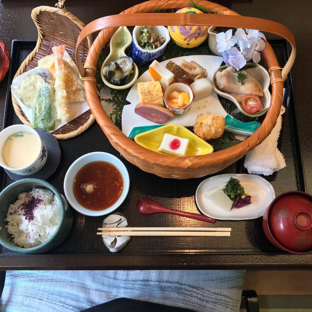 隠れの里 山家料理 梅彦