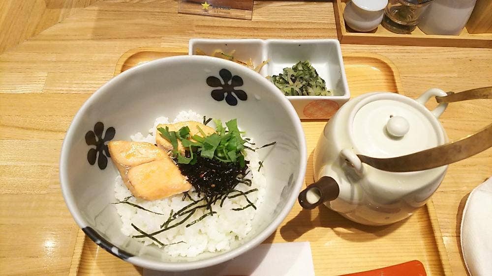 だし茶漬け+肉うどん えん エトモ大井町店