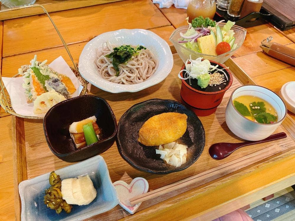 炭火焼とふるさと料理 山の茶屋