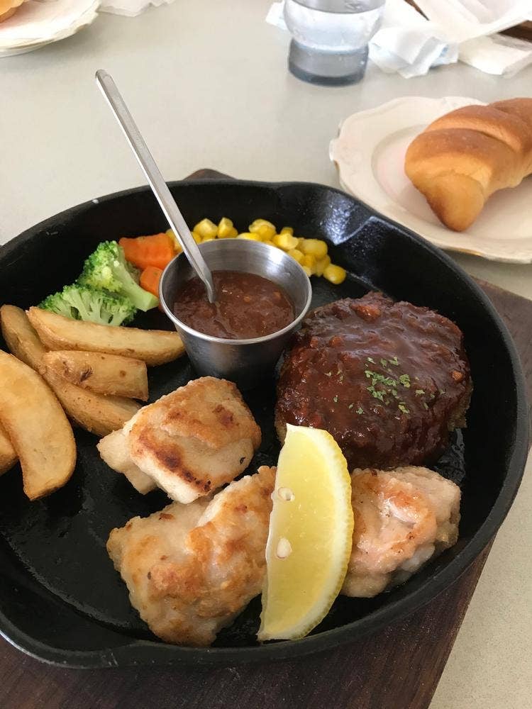 ストローハットカフェレストラン