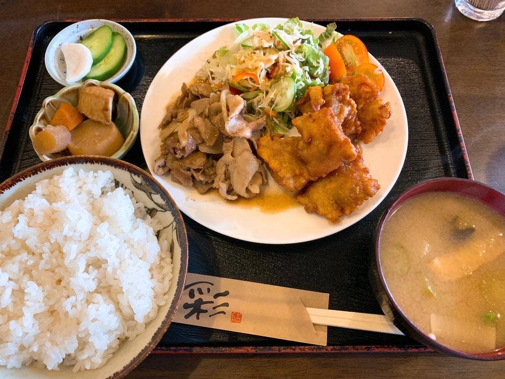 喫茶にれの木