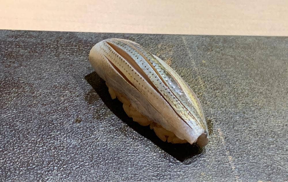 薄野鮨金