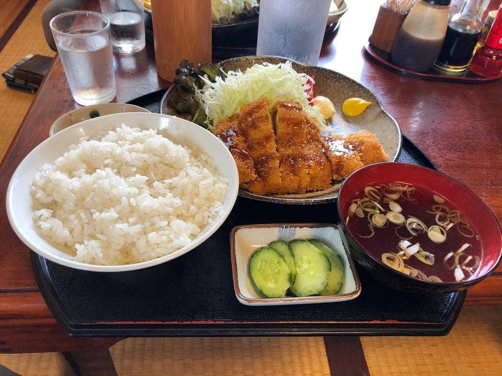 ます栄食堂