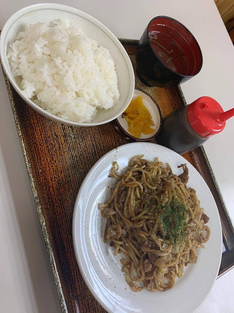 鳴戸屋食堂