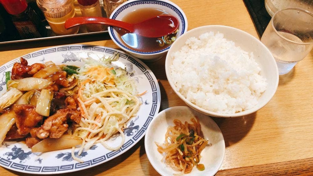 パイロン
