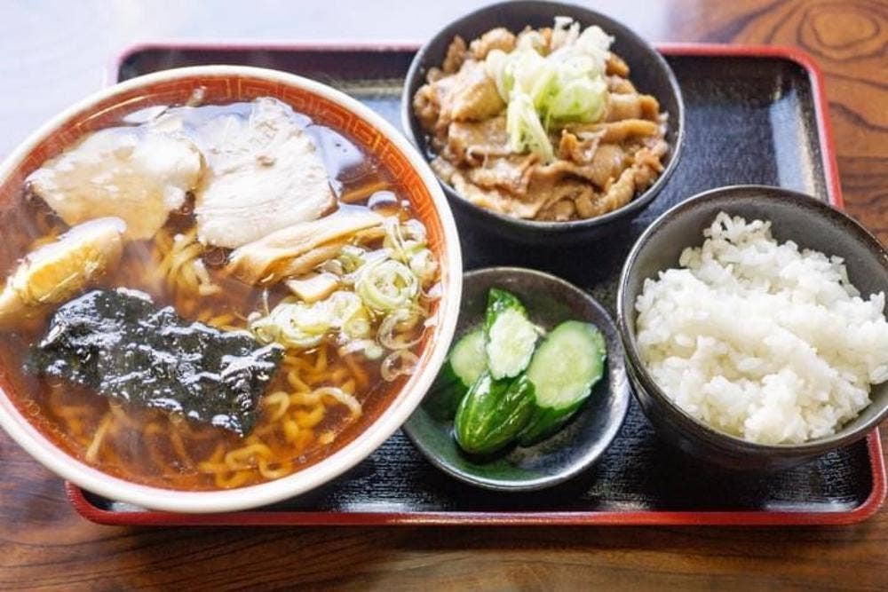 まるまん食堂