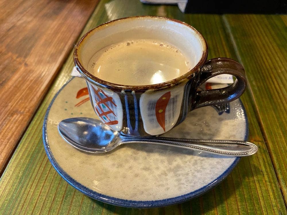 やちむんカフェ ぐんじょう