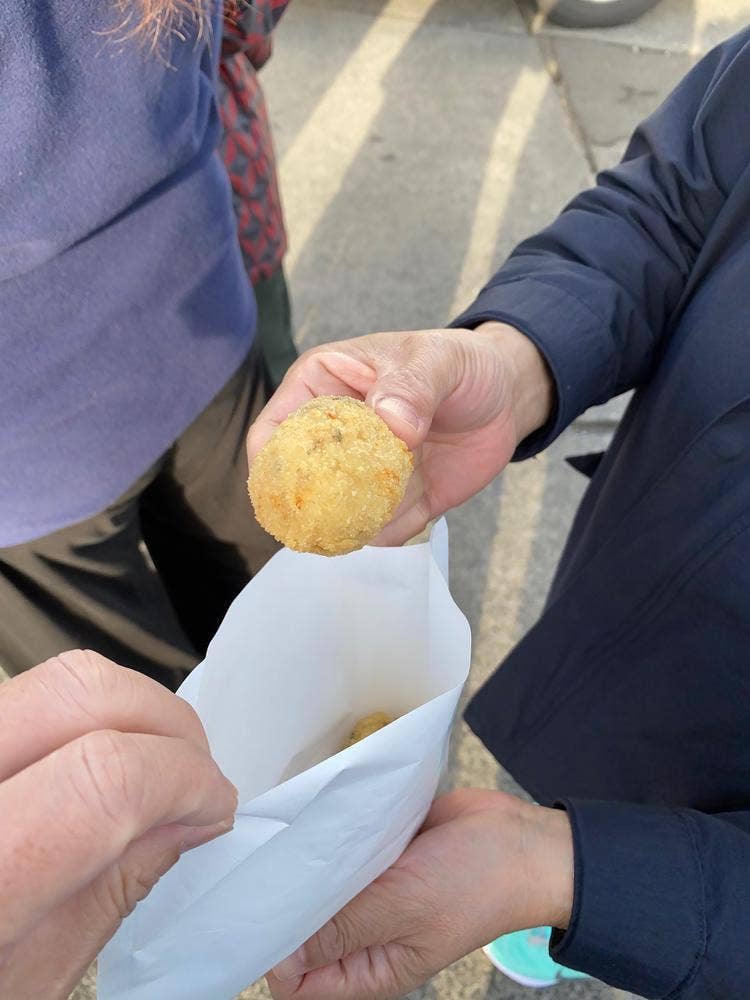 館鼻岸壁朝市