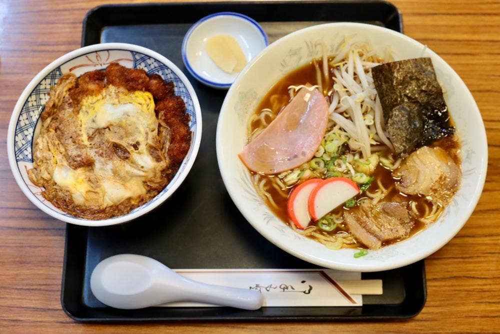 ますやうどん店