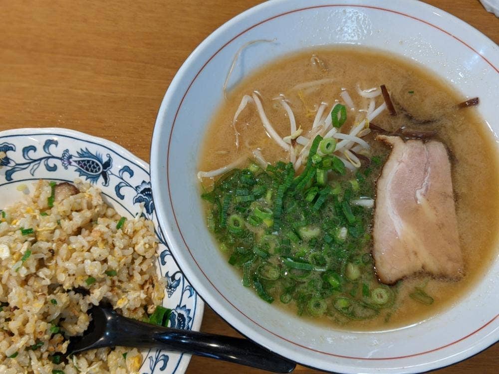 ラーメン居酒屋 とし太郎