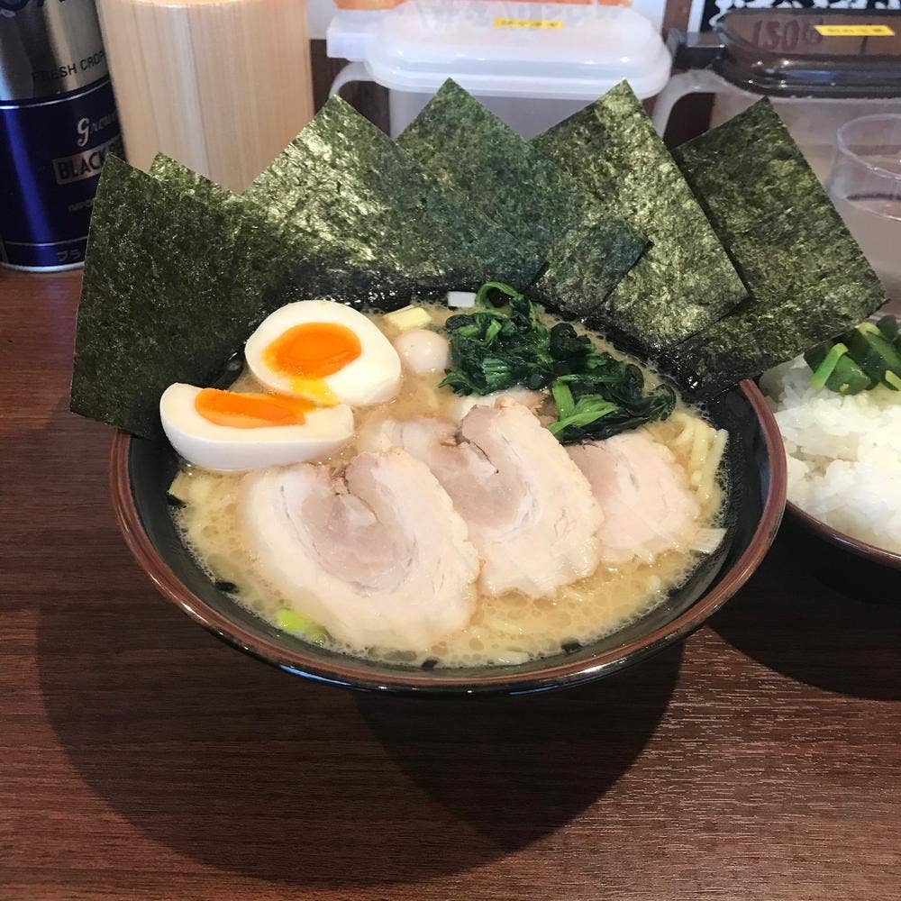 横浜家系ラーメン 極味家 北浦和駅前店