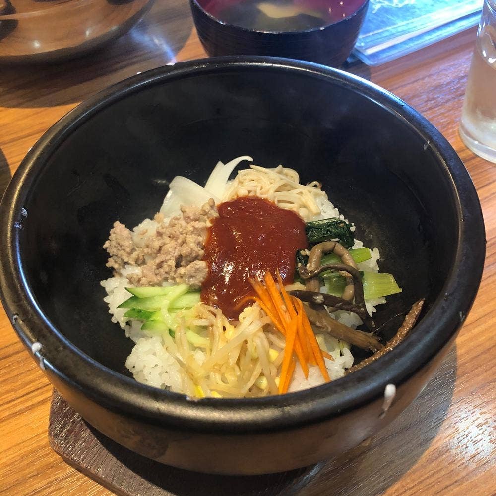 本場ビビンバ 栄香苑