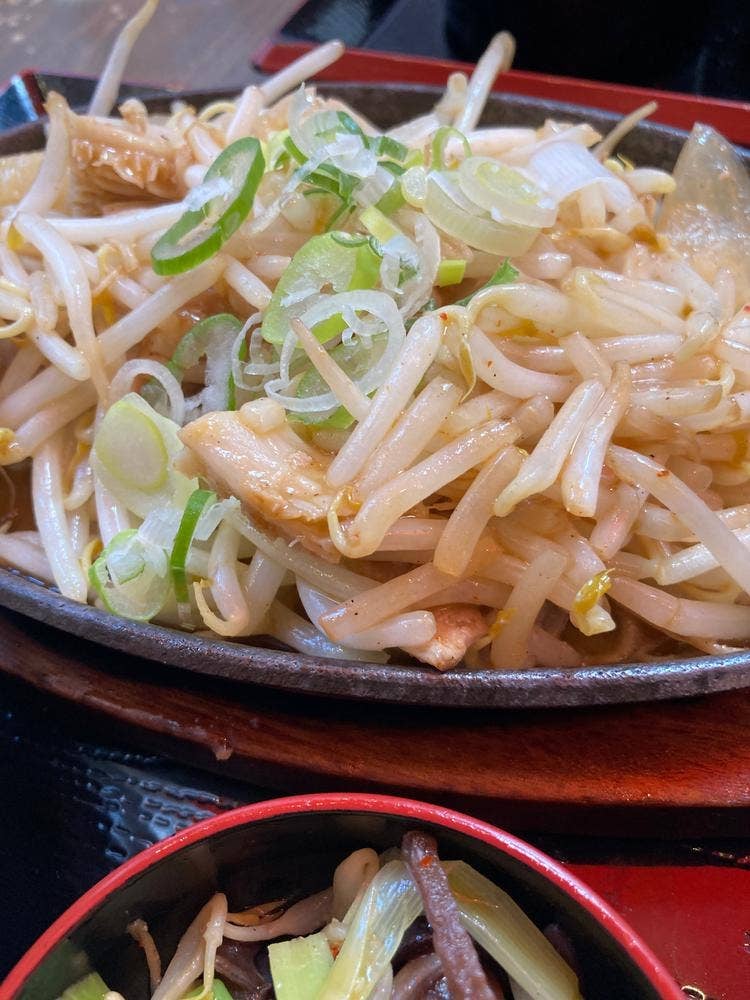 生ホルモン串とベコ酒場 オクヨシ精肉所