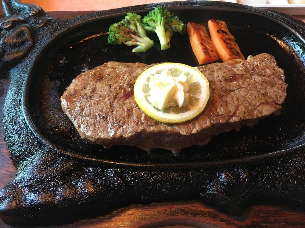 ステーキハウスmomo成田ニュータウン店
