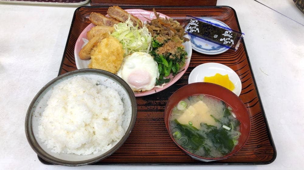 定食ハウス やなぎや