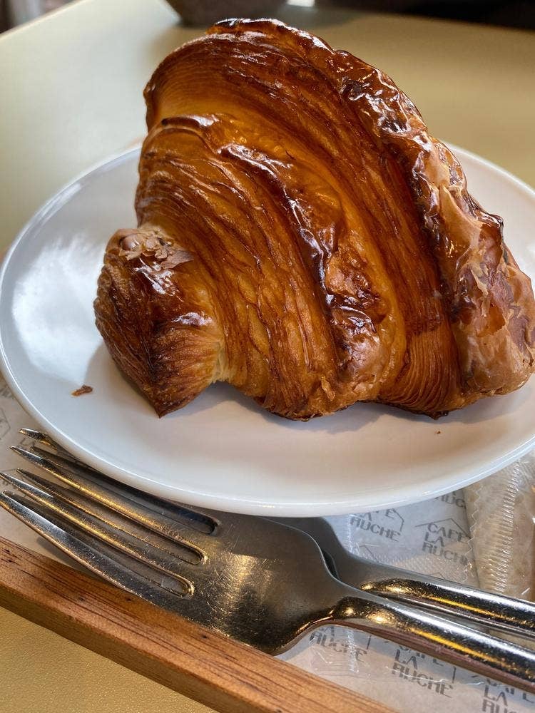 CAFE LA RUCHE カフェラリューシュ