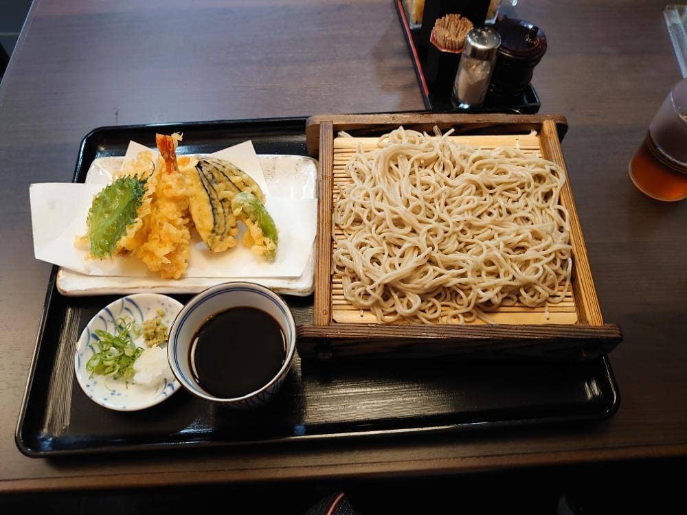 ニ八一休
