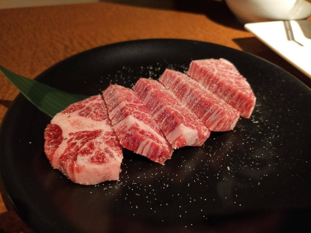 焼肉の店 しずる屋