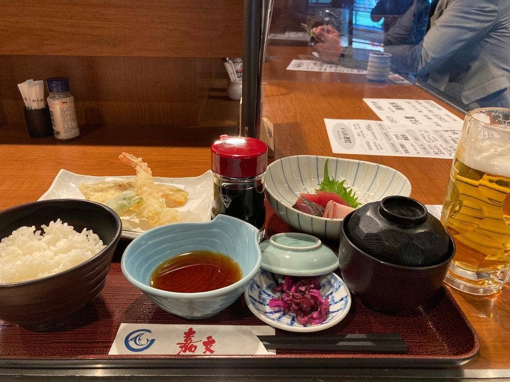 嘉文 ループ金山店